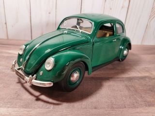 Maisto 1951 Volkswagen Beetle 1:18 Scale Diecast Vw Car Green Special Edition