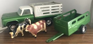 Vintage Nylint Metal Farms Green Truck And Trailer Set & 2 Cows - Owner