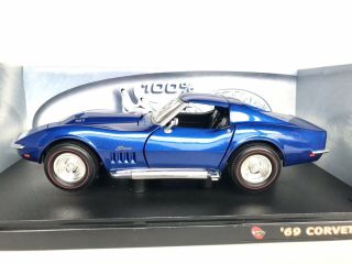 Hot Wheels 1969 Chevrolet Corvette Stingray 427 Blue 1:18 Scale Diecast Car C3