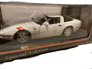 Maisto 1:18 1996 Chevrolet Last C4 Corvette - Special Edition