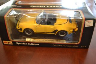 Vintage Maisto Yelllow 1989 Porsche 911 Speedster 1:18 Scale Die Cast Nib