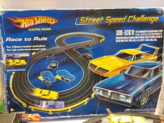 2005 Mattel Hot Wheels Electric Racing Street Speed Challenge Chrysler Dodge