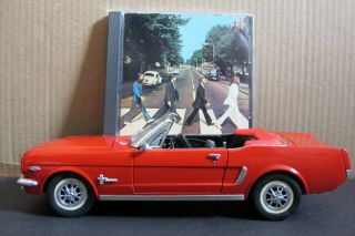 Vintage Die Cast Metal 1964 Ford Mustang 1/2 Red Convertible 1/18 Made In Spain