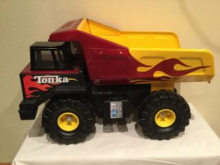 Vintage 1999 Mighty Tonka Dump Truck,  Red Flames,  16 1/2 Inches