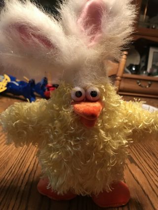 Dan Dee Animated Easter Chicken Sings Dances To Chicken Dance Song 11” Tall