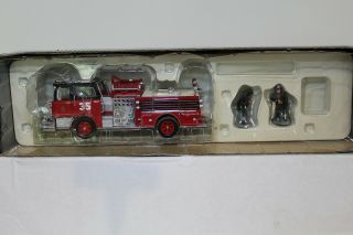 Corgi Chicago Fire Department Series Mack Cf Engine 35 Complete With Figures