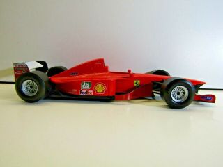 Hot Wheels 1:24 Scale Die - cast model Ferrari F2000 F1 2000 3 Michael Schumacher 2