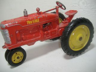 Vintage Tru Scale M Tractor 1:16 Scale 1950 