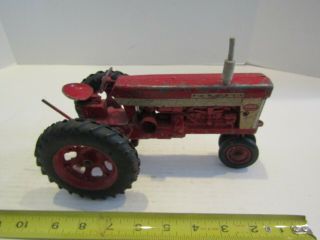 Vintage Farm Tractor 1:16 Scale Farmall 560 Narrow Front Rubber Tires