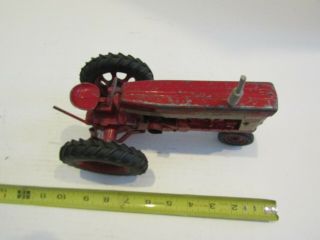 VINTAGE FARM TRACTOR 1:16 SCALE FARMALL 560 NARROW FRONT RUBBER TIRES 2