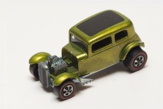 C17 Vintage Mattel Hot Wheels Redline 1969 Lime Classic 