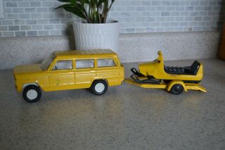 Vintage Tonka Yellow Jeep Wagoneer,  Trailer And Snowmobile