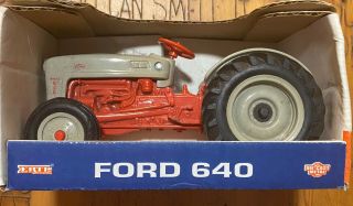 Ertl Ford 640 1/16 Scale Die - Cast Metal Farm Tractor