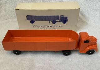 Ralstoy Diecast Truck With Ford Coe Cab And Grain Hauler Trailer