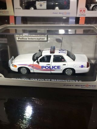 1/43 First Response Custom Wash.  Dc Metropolitan Police Ford Crown Vic Diecast