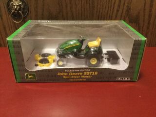 Ertl 1:16 John Deere Sst16 Spin Steer Zero Turn Mower Garden Tractor 2001