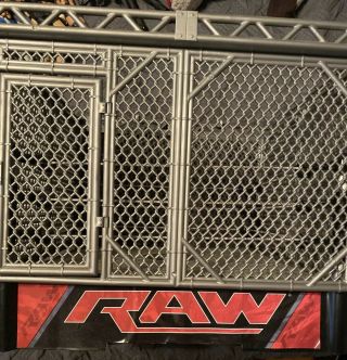 Wwe Raw Spring Loaded Ring With Steel Cage And Accecories
