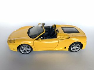 Hot Wheels 1999 Ferrari 360 Spider Yellow 1:18 Scale Diecast Model Car