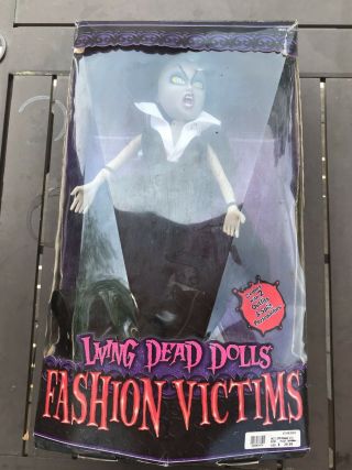 Mezco Living Dead Doll Fashion Victims Lilith 13 " 2 Outfits 2003 Vampire See Pic