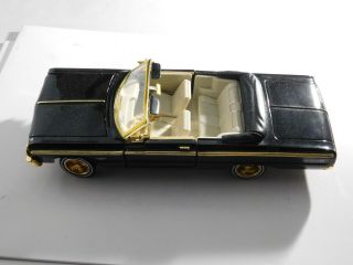 1964 Chevrolet Impala Convertible 1:24 Scale Die Cast Black With Gold Trim