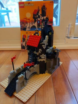 Lego Castle: Wolfpack Set 6075 Wolfpack Tower W/ Minifigures & Instructions 95.