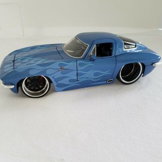 Jada 1963 Chevy Corvette Sting Ray Coupe 90345 Blue On Blue Flames 1:24
