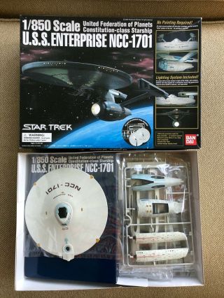 Bandai Star Trek 1/850 USS Enterprise NCC - 1701 with Lights 2