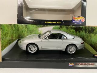 Porsche 911 Carrera Cabriolet Hot Wheels 1:18 Silver