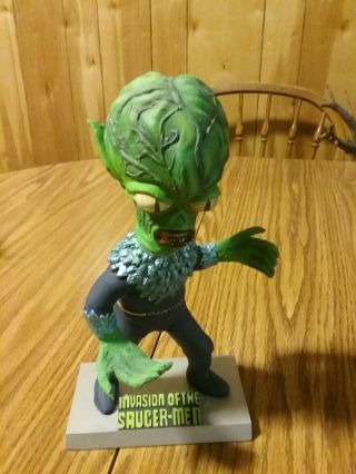 Monster Invasion Of The Saucer Men Resin Model Great Paint Job Ready To Display