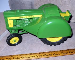 Ertl 1/16 Scale John Deere 620 Orchard Tractor/ 1992 Expo Toy / With Out Bo