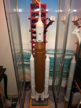 Revell 1/96 Apollo Saturn V Converted To Nasa Sls Orion Rocket - Weekend
