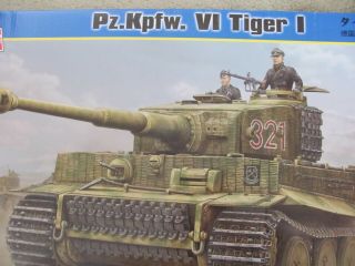 HobbyBoss 1/16 German Panzerkampfwagen VI Tiger I Static 2