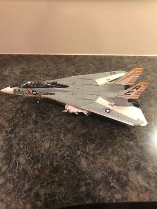 Built 1/48 scale F - 14 Tomcat 2
