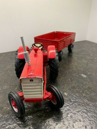 Ertl 1/16 Scale Diecast Ih International 660 Tractor Wide Front Farm Toy