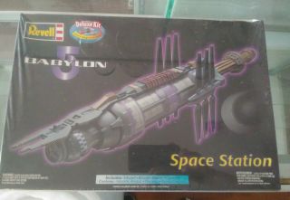Revell Babylon 5 Space Station Model Kit -