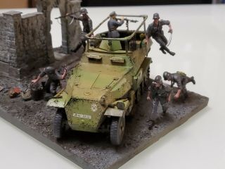Pro - Built 1/35 Scale Wwii " Spotted " Diorama