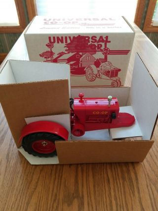 Nib Universal Co - Op Diecast Tractor 1/16 Scale 5 In The Series Limited Edition