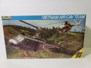 Vintage Revell 1/32 Bell Uh - 1d Huey,  Hughes Oh - 6a Loach Vietnam Cav Team 4454