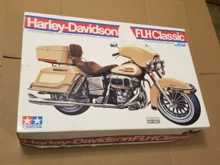 1/6 Scale Harley - Davidson Flh Classic From Tamiya