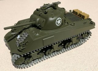 Minichamps 1:35 Scale Die Cast M4a3 Sherman Tank.
