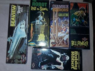 Polar Lights Model Kits,  5,  Chamber Of Horrors,  Lost In Space,  Robby The Robot