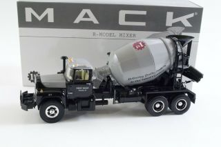 Mack R - Model Cement Mixer Black/gray First Gear 1:34 19 - 0016 Collectors Club