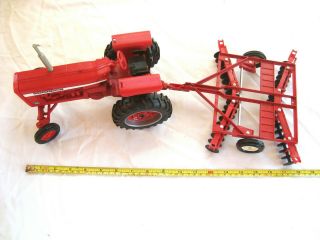 International Farmall 756 Farm Toy Tractor Ertl 1/16 Scale Wide Front With Disc