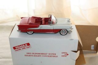 Danbury 1:24 1955 Oldsmobile 88 Eighty - Eight Convertible