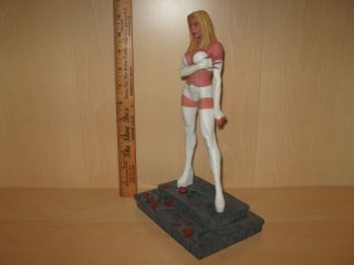 Emma Frost Sexy Statue CS Moore Marvel Premiere Spring Modern Diamond Select 2
