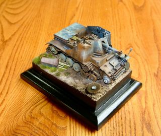 Built 1/35 Scale Knocked Out & Abandoned Wwii German Marder Ii With Base