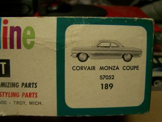 Amt 1/25 1962 Chevy Corvair Monza Coupe