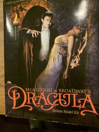 Moebius - Bella Lugosi As Broadway’s Dracula - Deluxe Model Kit - 1/8 Scale
