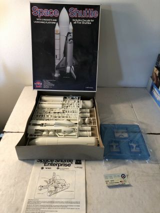 Anmark Space Shuttle 1/144th Scale Model Kit Open Box 8529