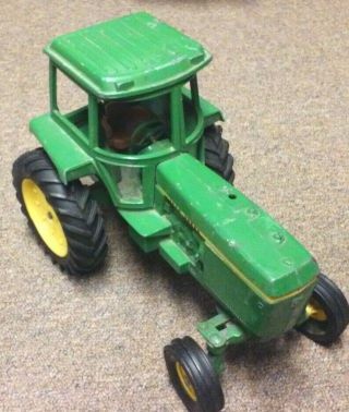 Vintage Ertl John Deere 4030 Tractor 1/16 Farm Toy